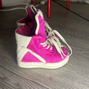 Size 5c pink Rick Owens , only worn once .